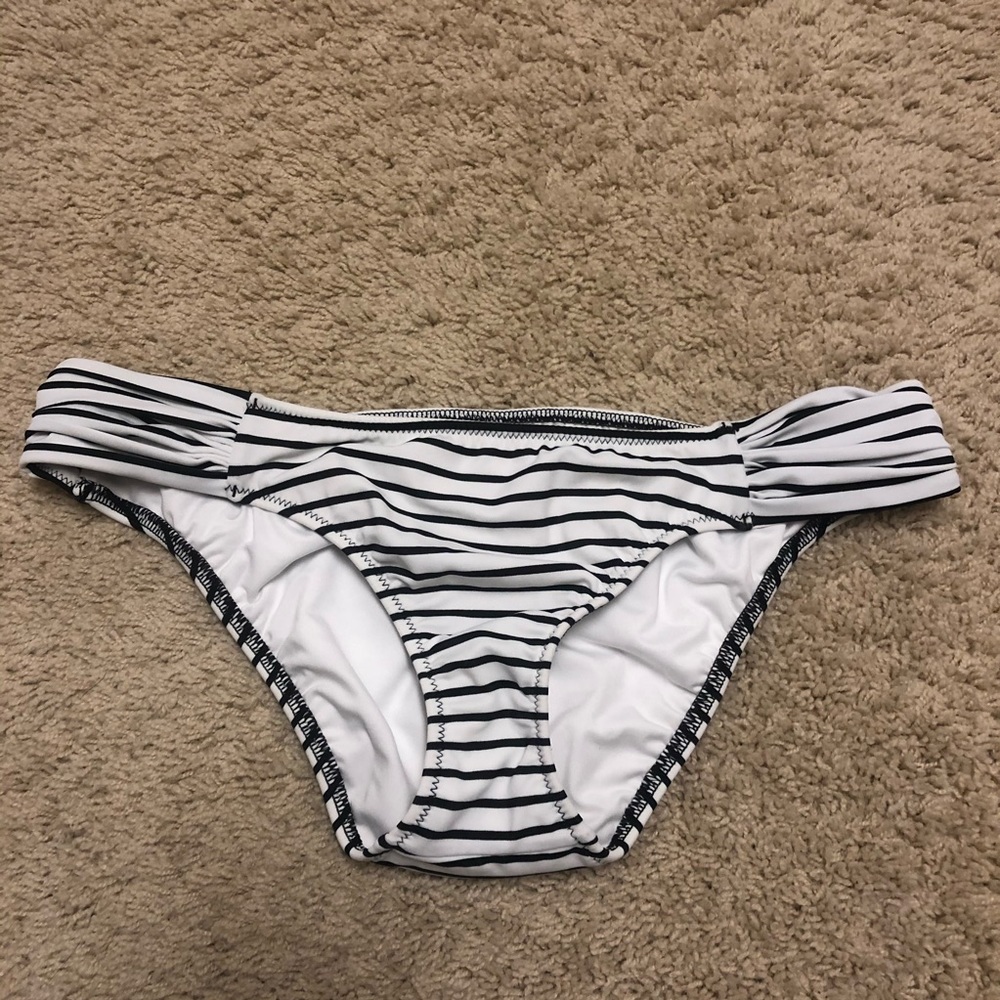 VS Black and white striped bikini bottoms